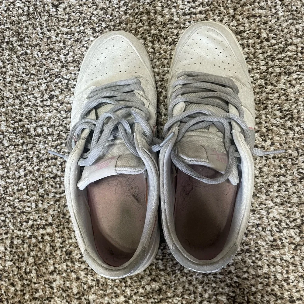 Nike Gray and Pink Sneakers Dunk SB ishod ware - Picture 2 of 4